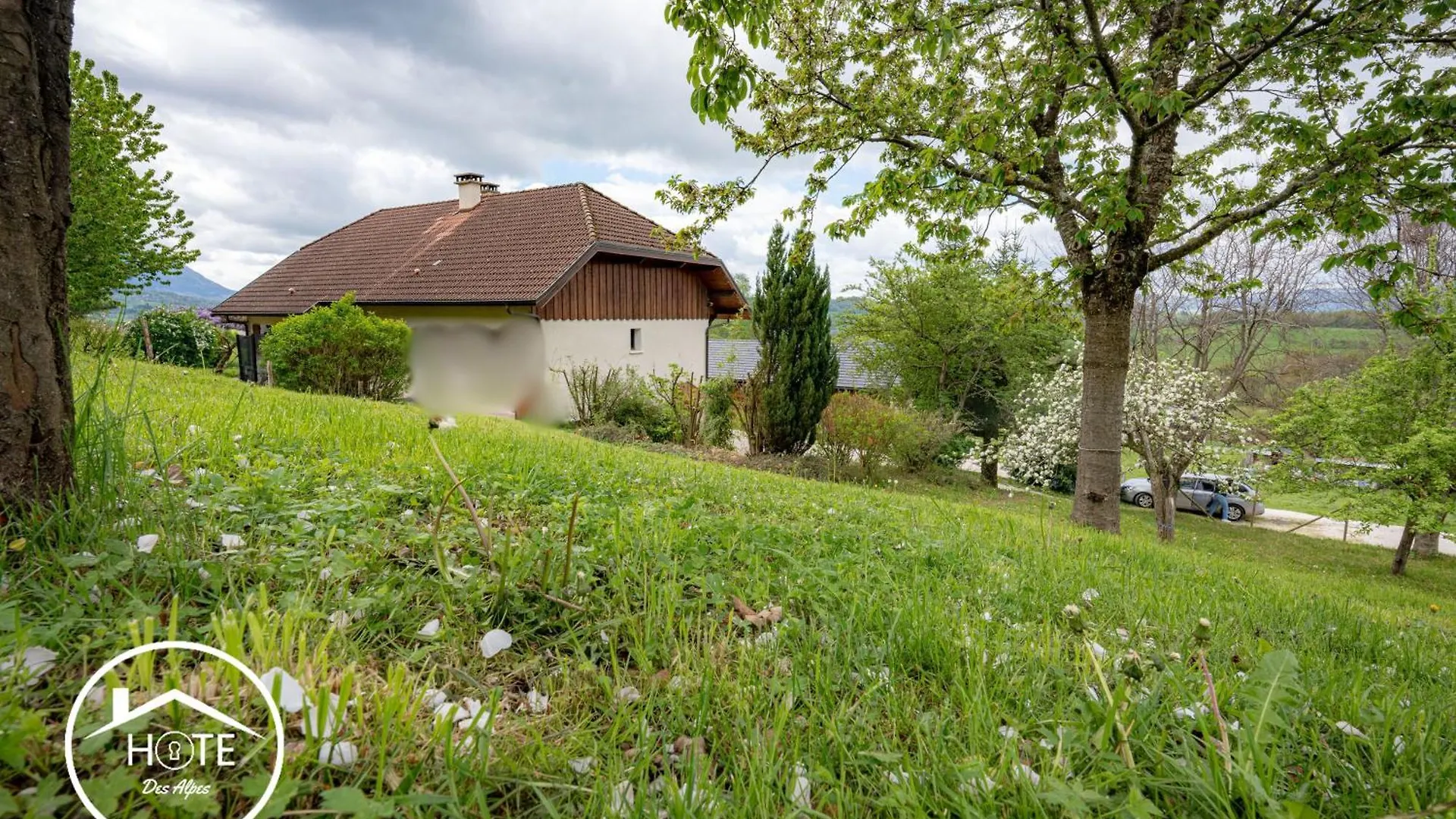 Entre Lacs Et Montagnes-Jardin-Wifi Gruffy Apartment